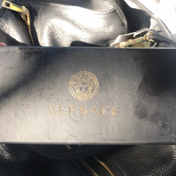 Versace - Picture 1 of 4